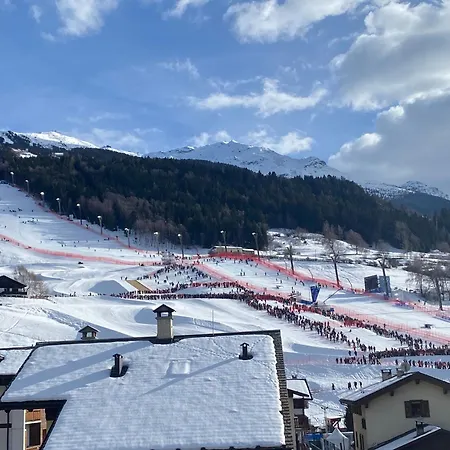 Διαμέρισμα Mansarda Con Vista Panoramica Su Pista Stelvio A